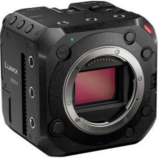 Видеокамера Panasonic LUMIX DC DC-BS1H