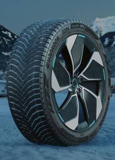 Шина Hankook iON Nordic SUV IW41A 255/40 R20 101H XL